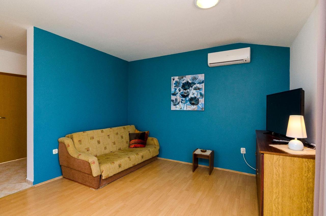 Apartments Milka Слатине Экстерьер фото