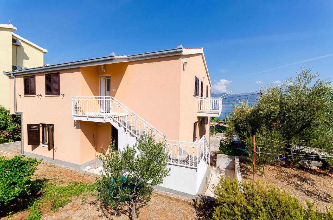 Apartments Milka Слатине Экстерьер фото